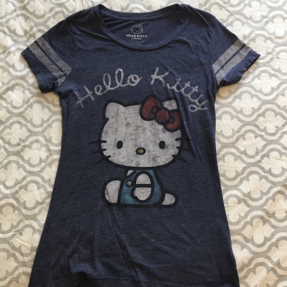 Hello Kitty Tops - HELLO KITTY TEE ❤️